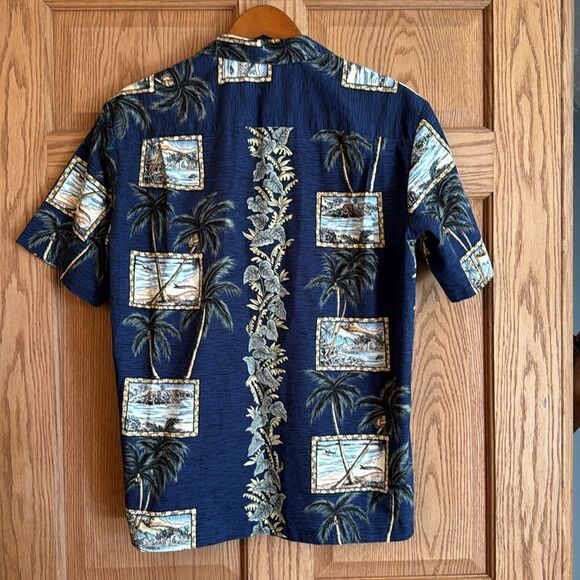 ROYAL CREATIONS Vintage Cotton Hawaiian Button Down Short Sleeve Shirt - Picture 3 of 11